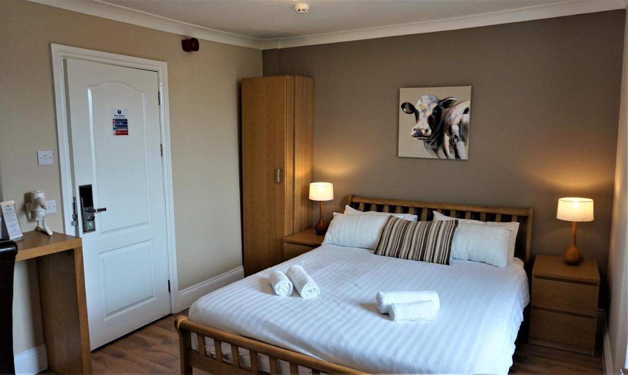 The Angel Hotel Cardigan Εξωτερικό φωτογραφία